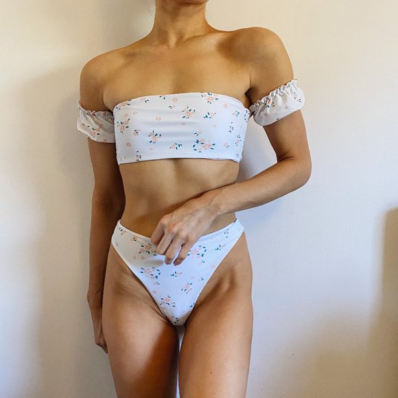 White Peach Floral Off Shoulder Ruffle Bikini - Picture 4 of 13